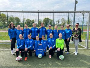 Mehr über den Artikel erfahren Neue Trainingsanzüge für die C-Mädchen