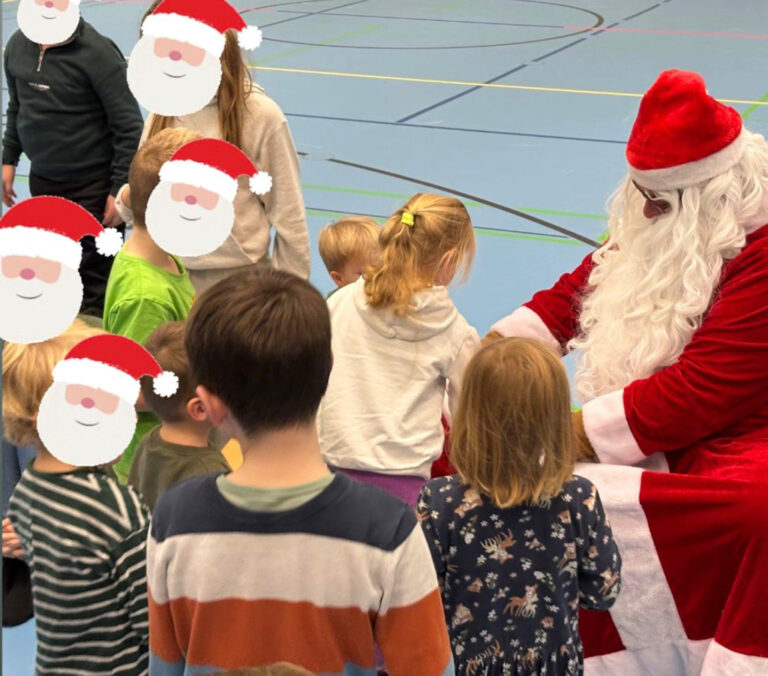 Mehr über den Artikel erfahren Besuch des Nikolaus beim Kinderturnen